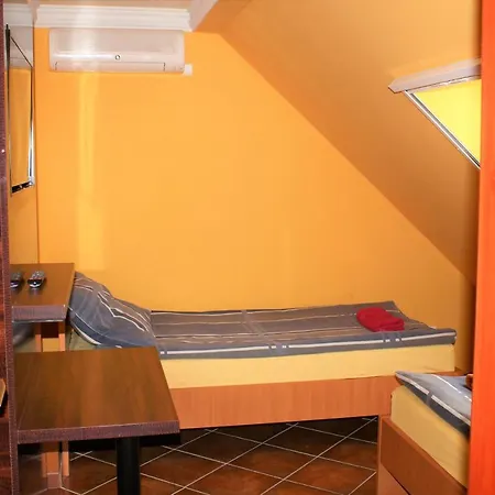 Aparthotel Nexus Vendeghaz *