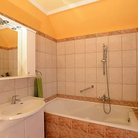 Nexus Vendeghaz 3* Szeged