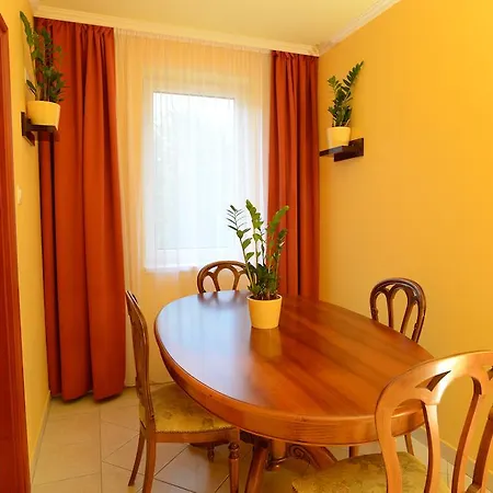 Nexus Vendeghaz Aparthotel 3*