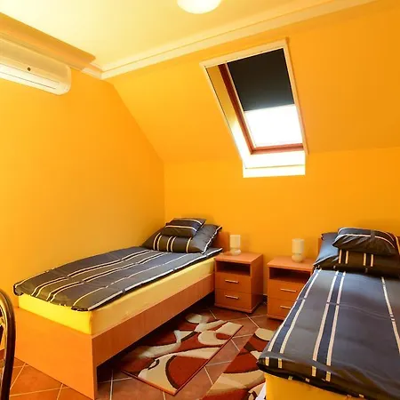 Nexus Vendeghaz Aparthotel 3*